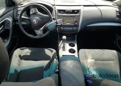 2015 Nissan Altima 2.5 из США, поврежденный, VIN 1N4AL3AP3FC584951